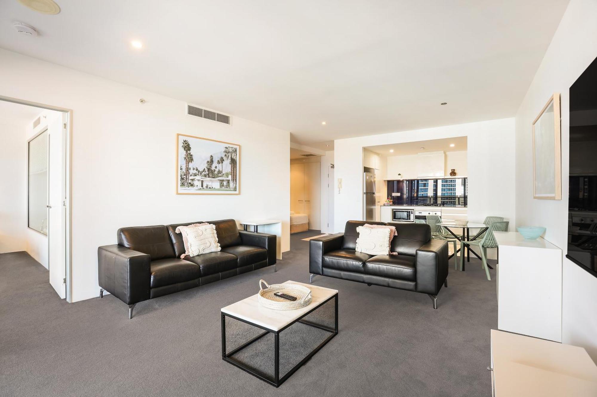 Circle On Cavill 2, 3, 4 & 5 Bedroom Skyhomes & Sub Penthouses By Gold Coast Holidays Esterno foto