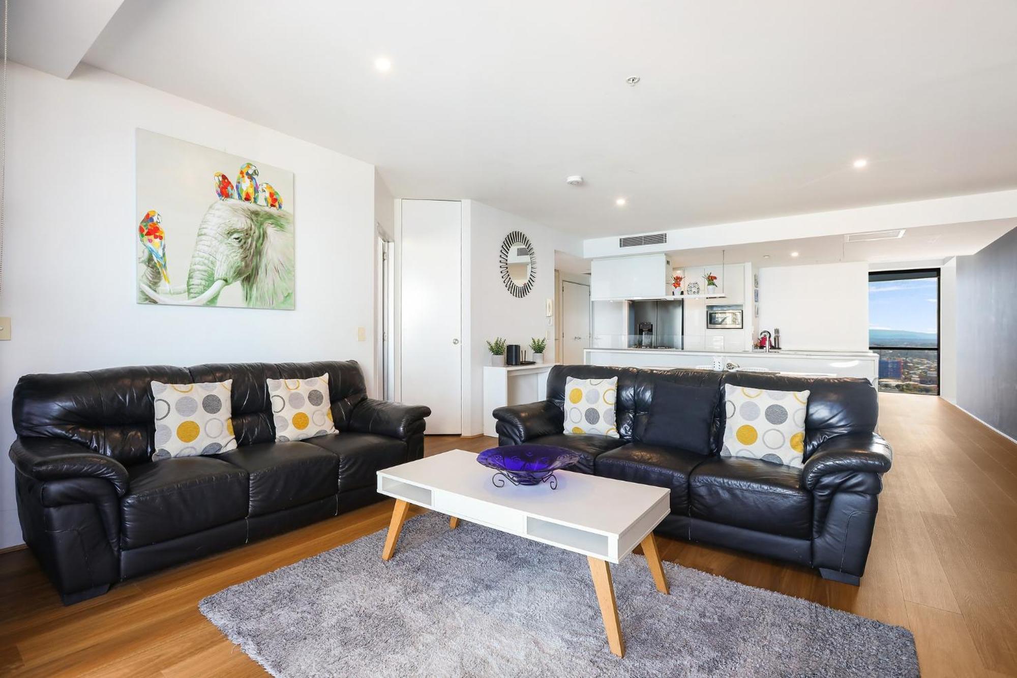 Circle On Cavill 2, 3, 4 & 5 Bedroom Skyhomes & Sub Penthouses By Gold Coast Holidays Esterno foto