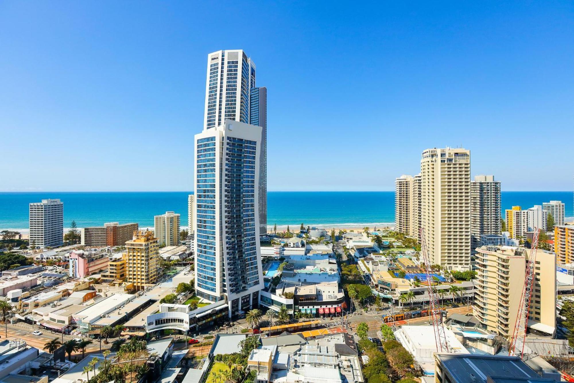 Circle On Cavill 2, 3, 4 & 5 Bedroom Skyhomes & Sub Penthouses By Gold Coast Holidays Esterno foto